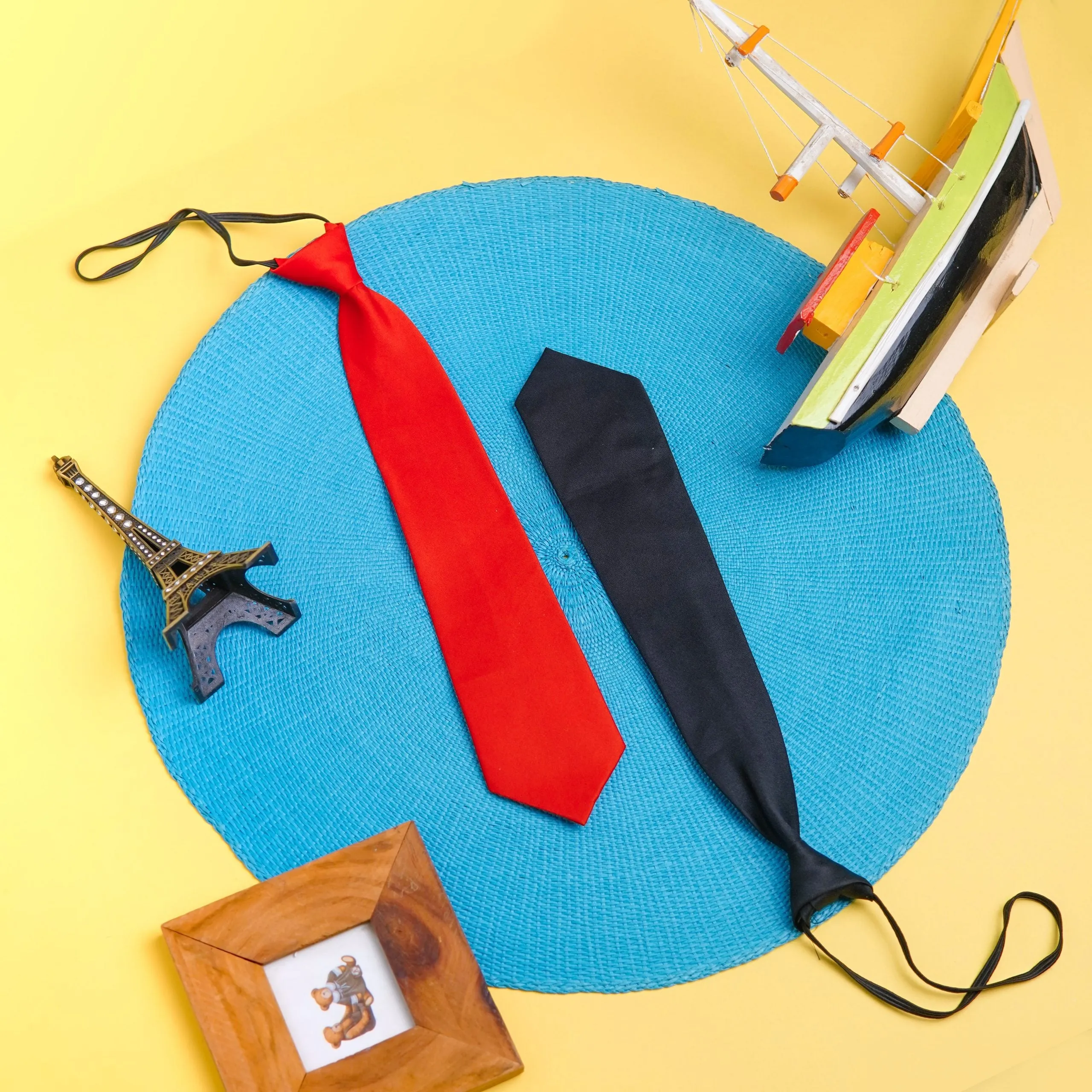 BOYS' BLACK SOLID COLOR NECKTIE