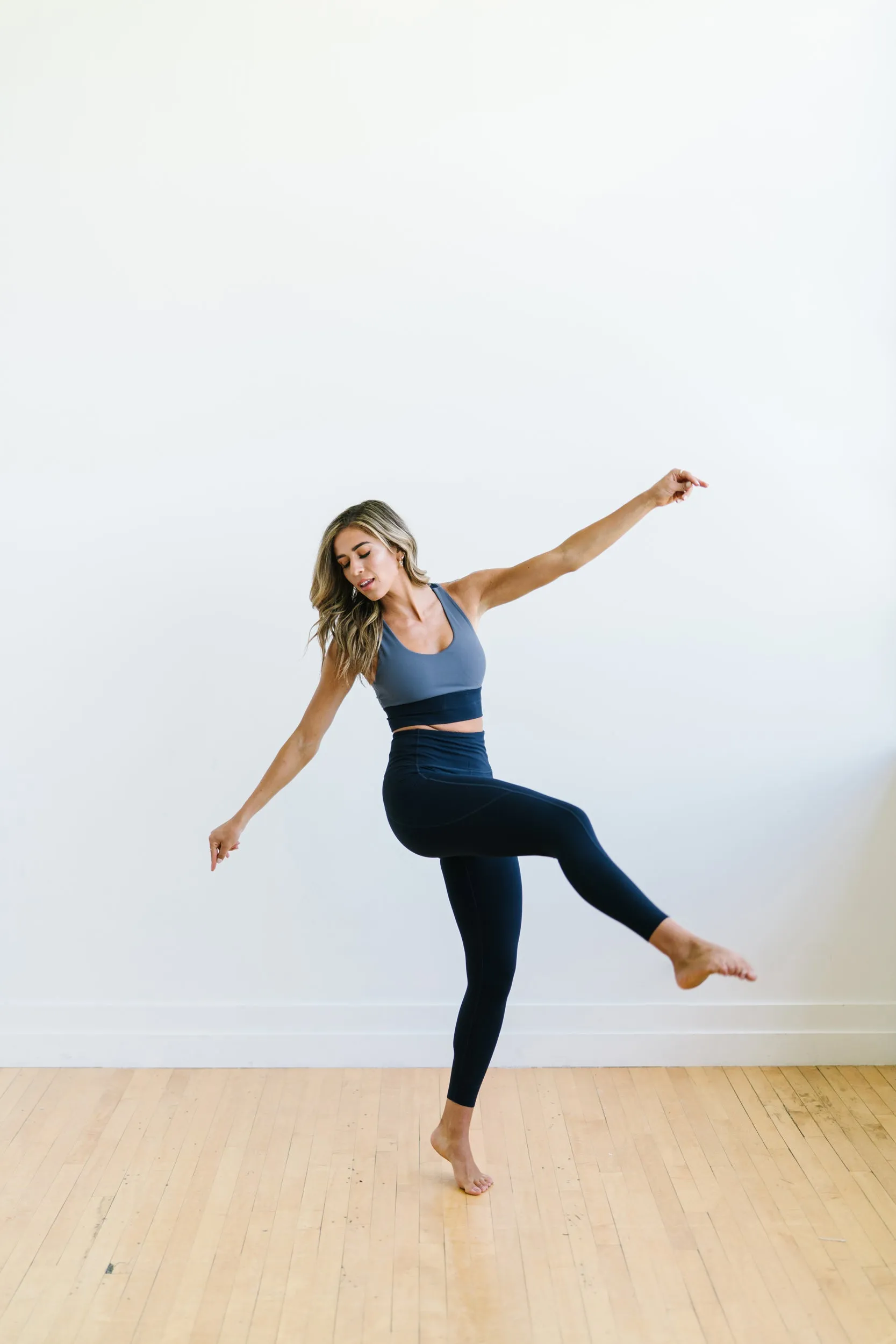 Focus Leggings - Navy | MT LUXE
