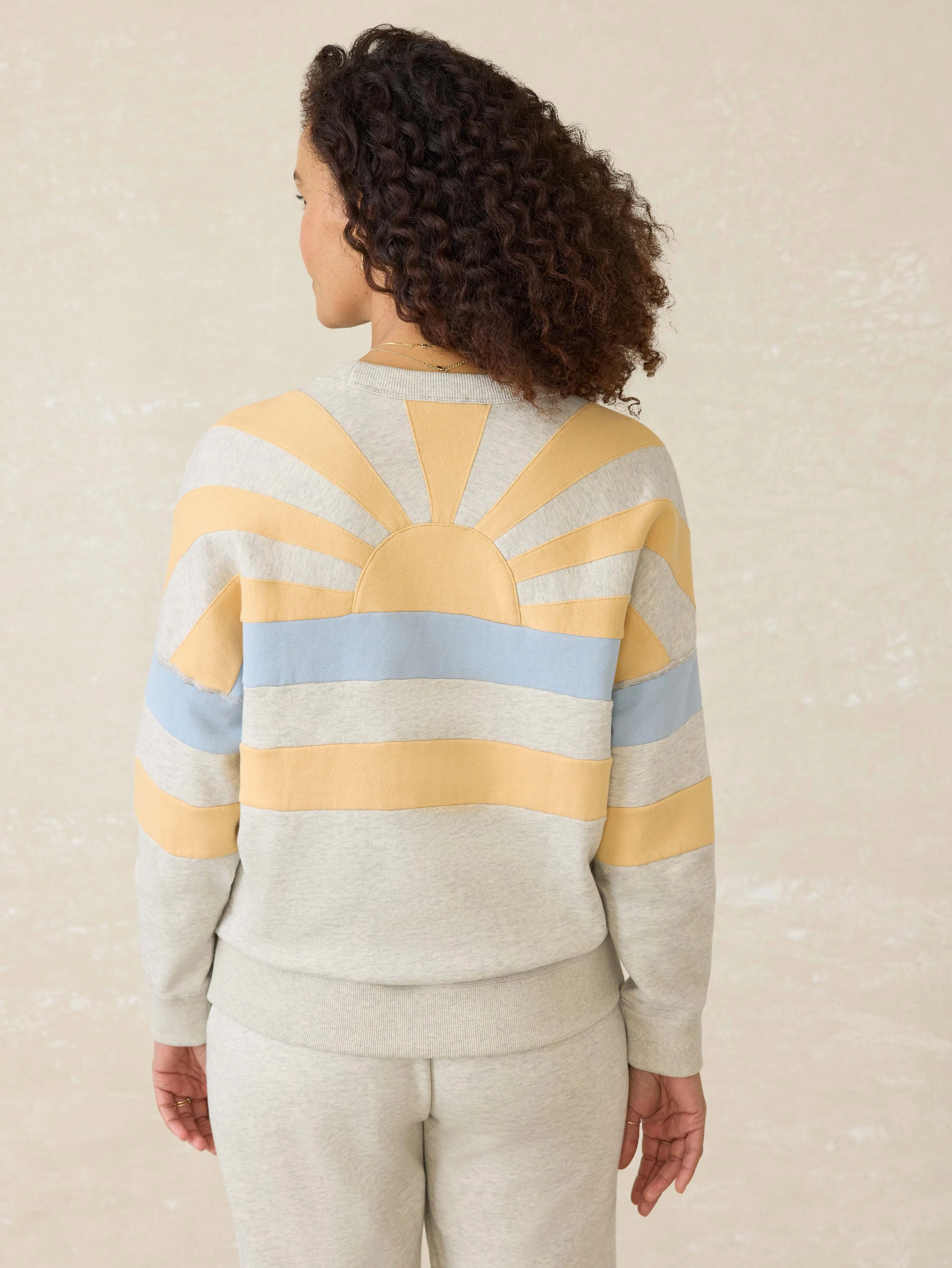High Standard Fleece Crew - Sunset Bay