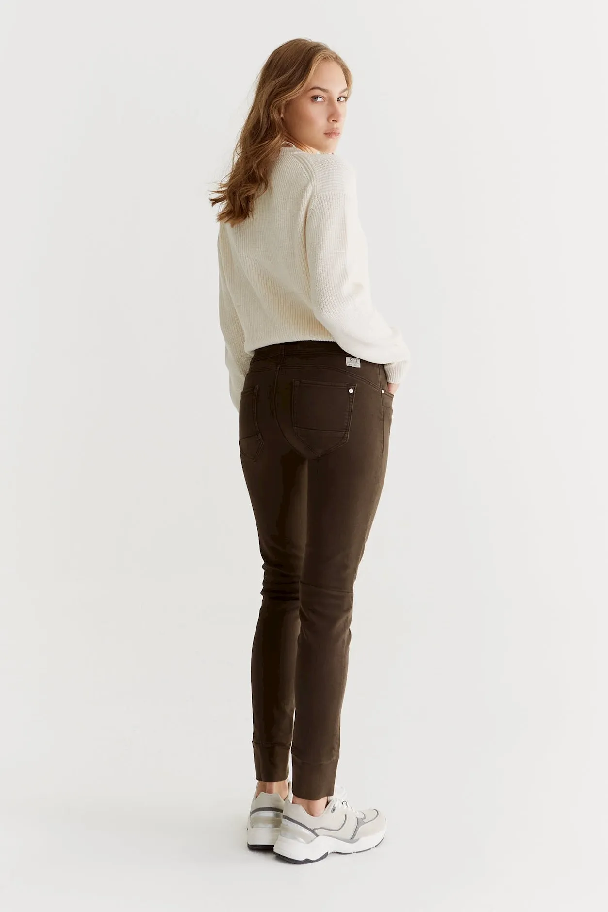 Mila Mid Waist Jogger 5 Pocket Ankle Pants Chocolate