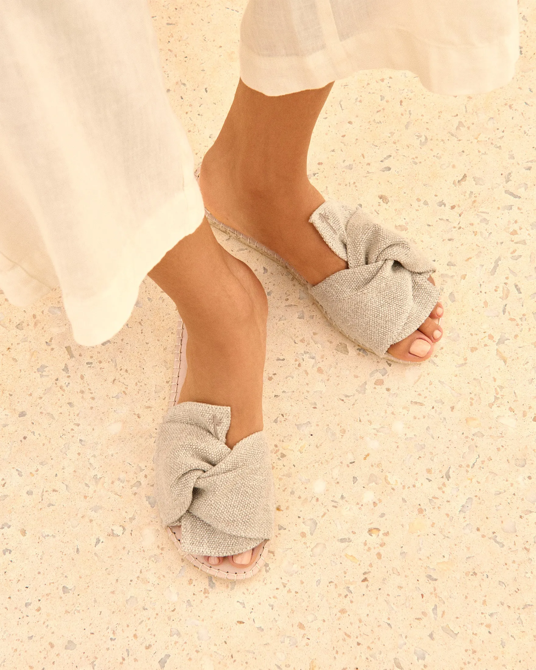 Organic Hemp Sandals With Knot - O71JK - La Havana Natural