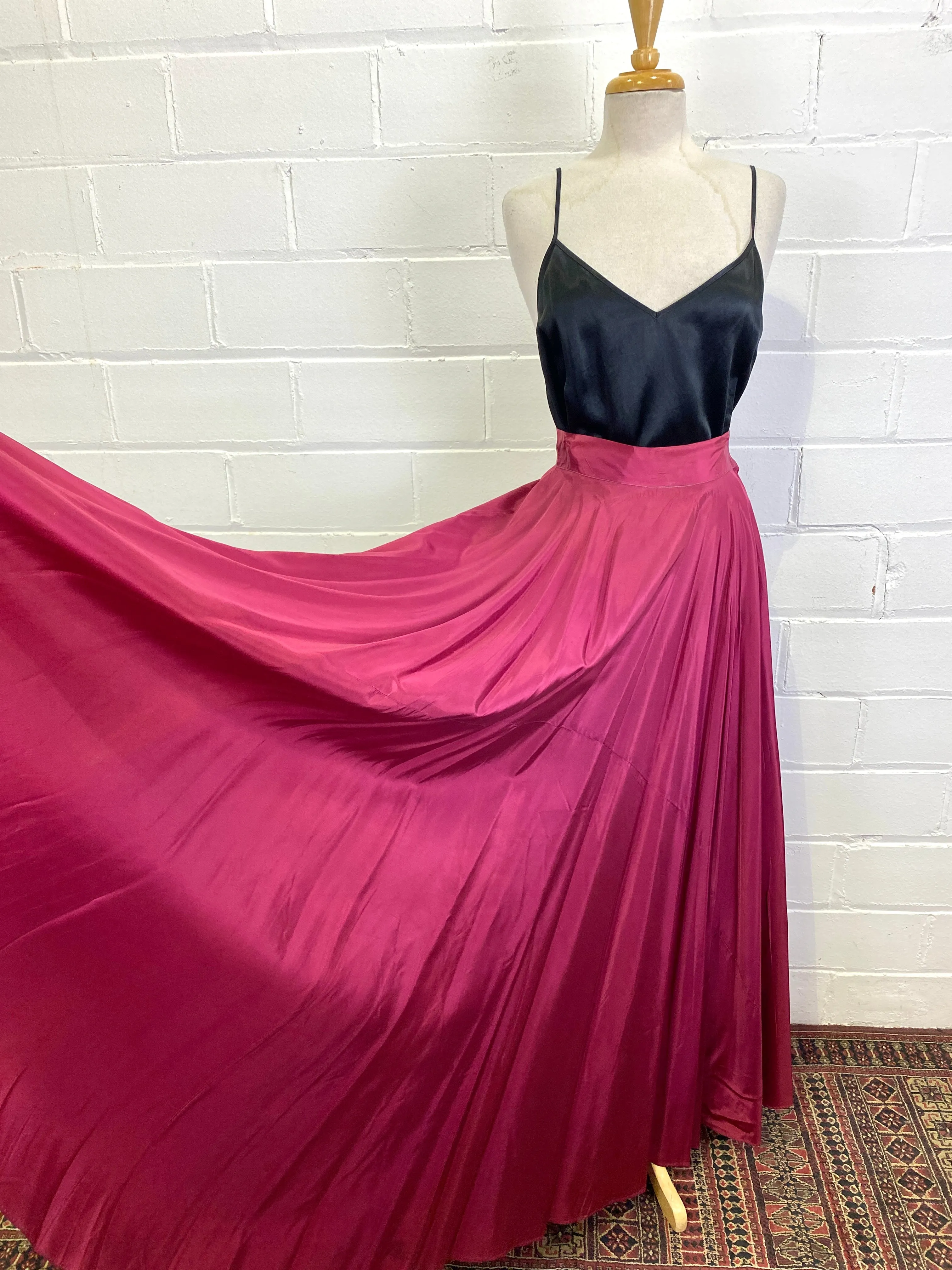 Vintage 1940s Magenta Taffeta Circle Maxi Skirt, W26"