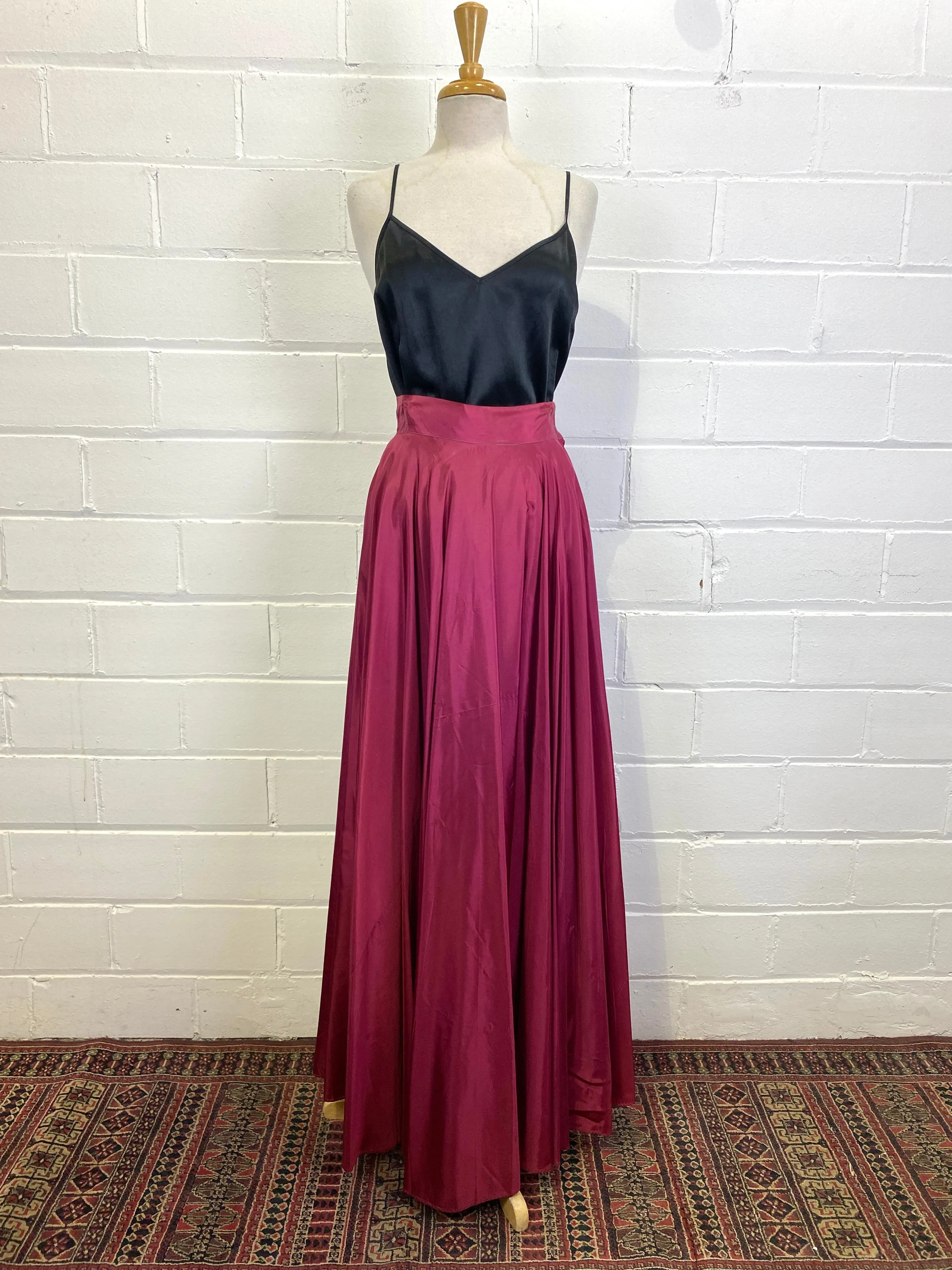 Vintage 1940s Magenta Taffeta Circle Maxi Skirt, W26"