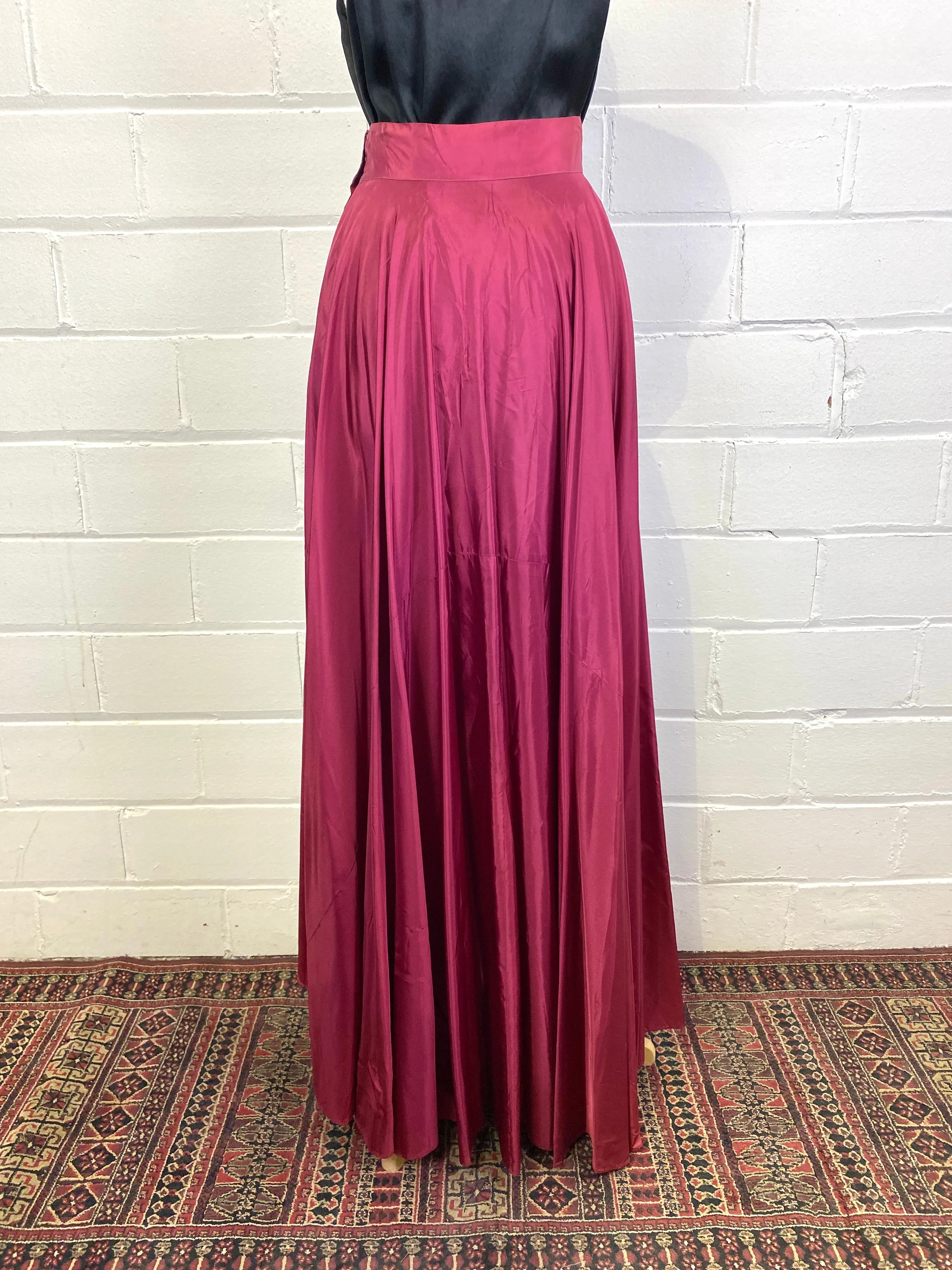 Vintage 1940s Magenta Taffeta Circle Maxi Skirt, W26"