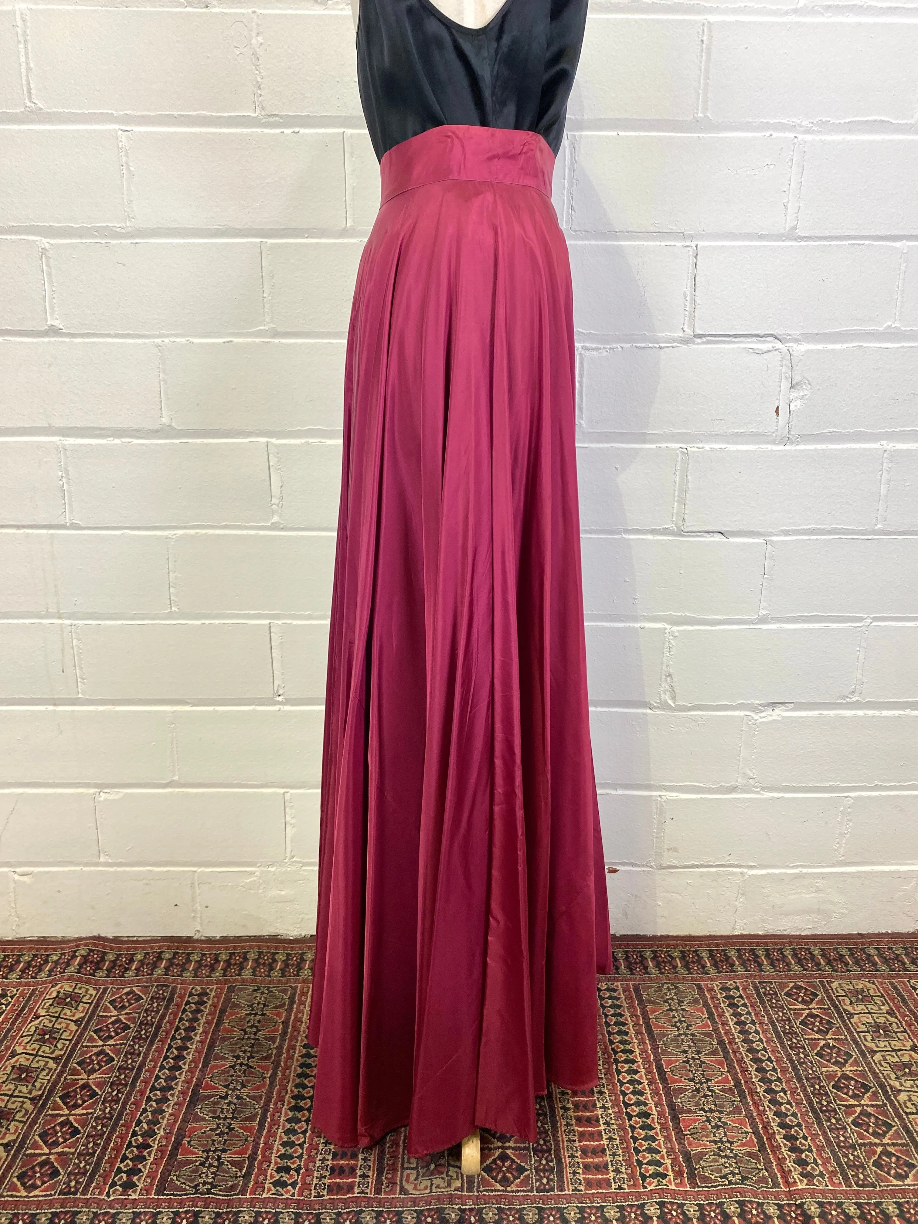 Vintage 1940s Magenta Taffeta Circle Maxi Skirt, W26"