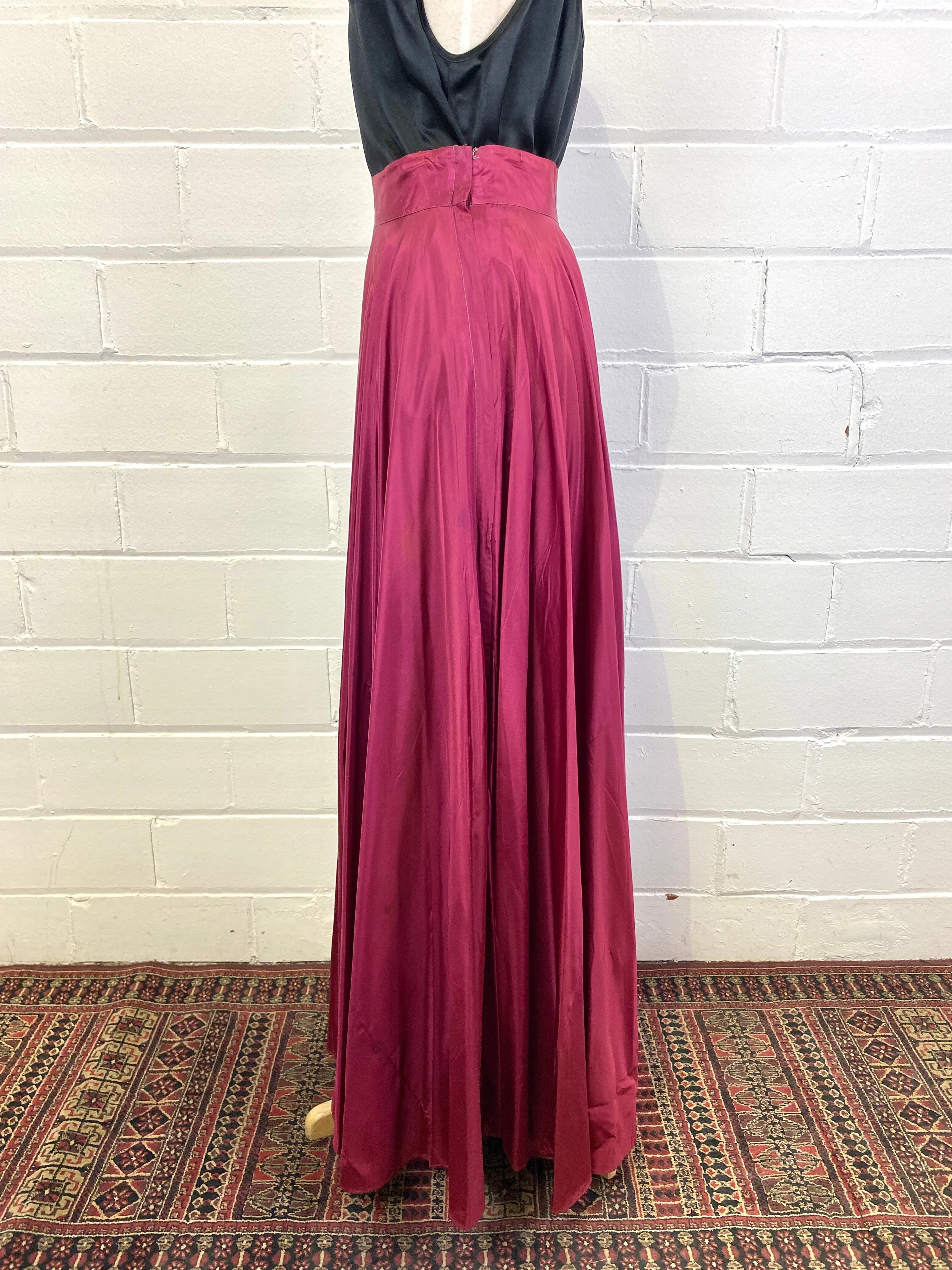 Vintage 1940s Magenta Taffeta Circle Maxi Skirt, W26"