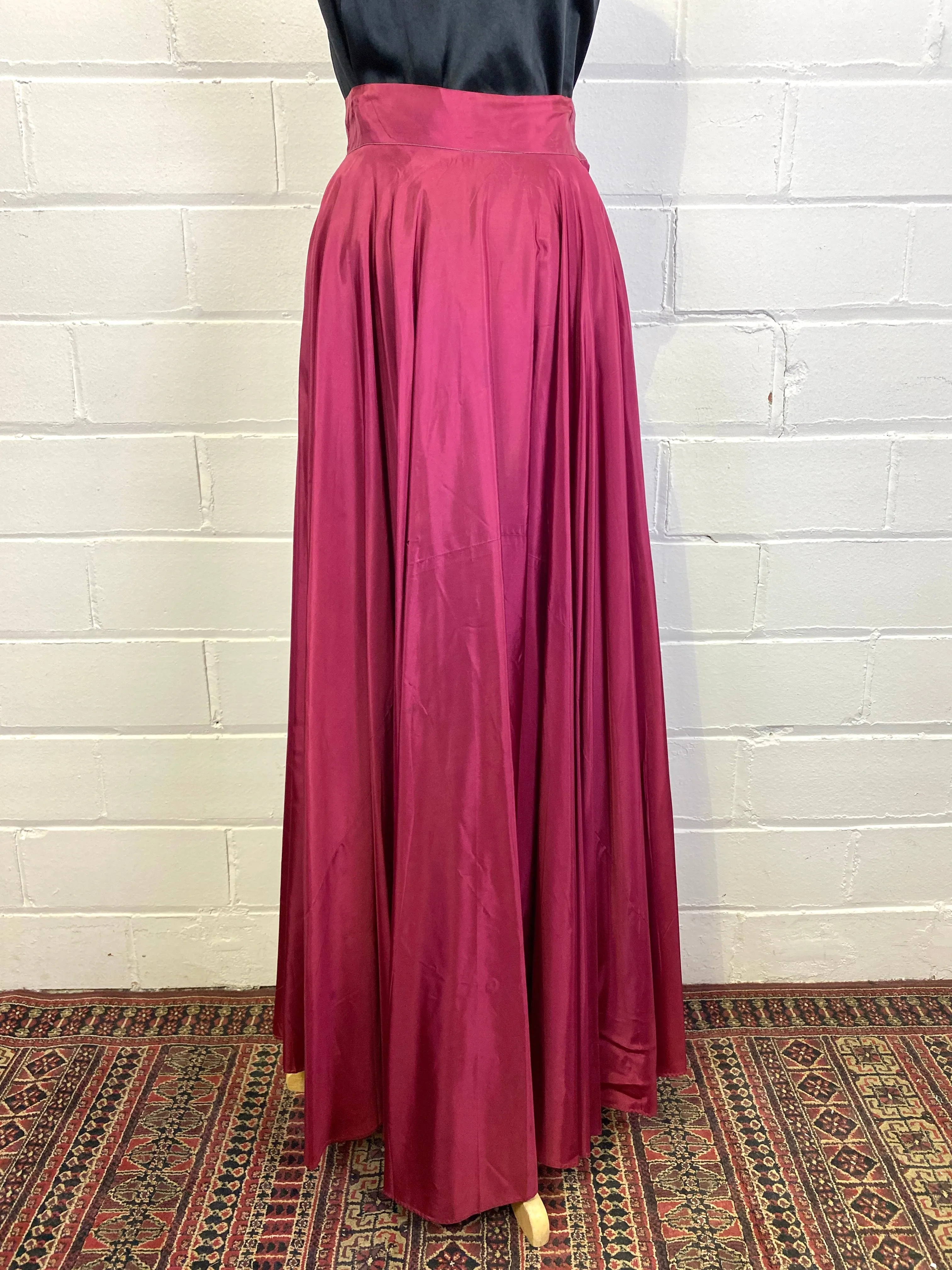 Vintage 1940s Magenta Taffeta Circle Maxi Skirt, W26"